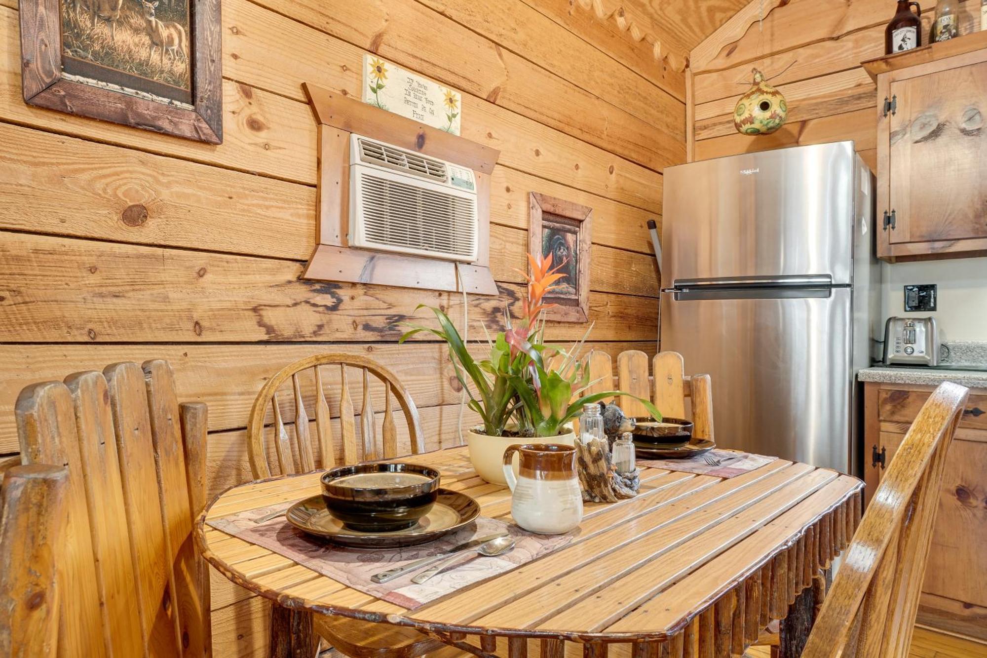 Secluded Family Retreat In Dahlonega With Hot Tub! Villa Buitenkant foto