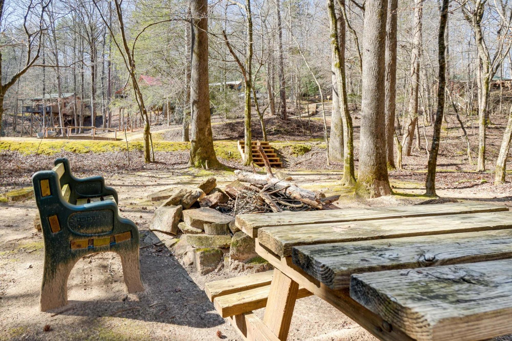 Secluded Family Retreat In Dahlonega With Hot Tub! Villa Buitenkant foto